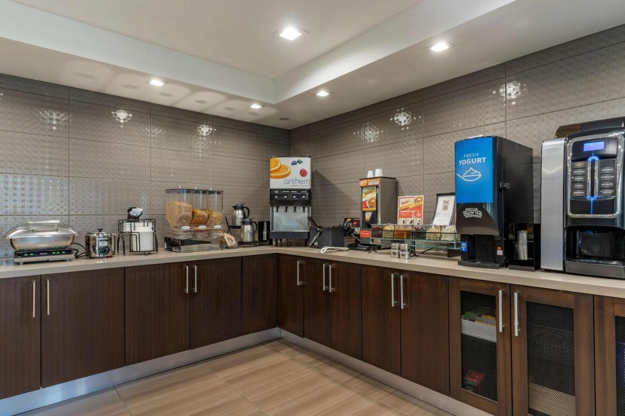 Best Western Silicon Valley Inn Саннивейл Экстерьер фото