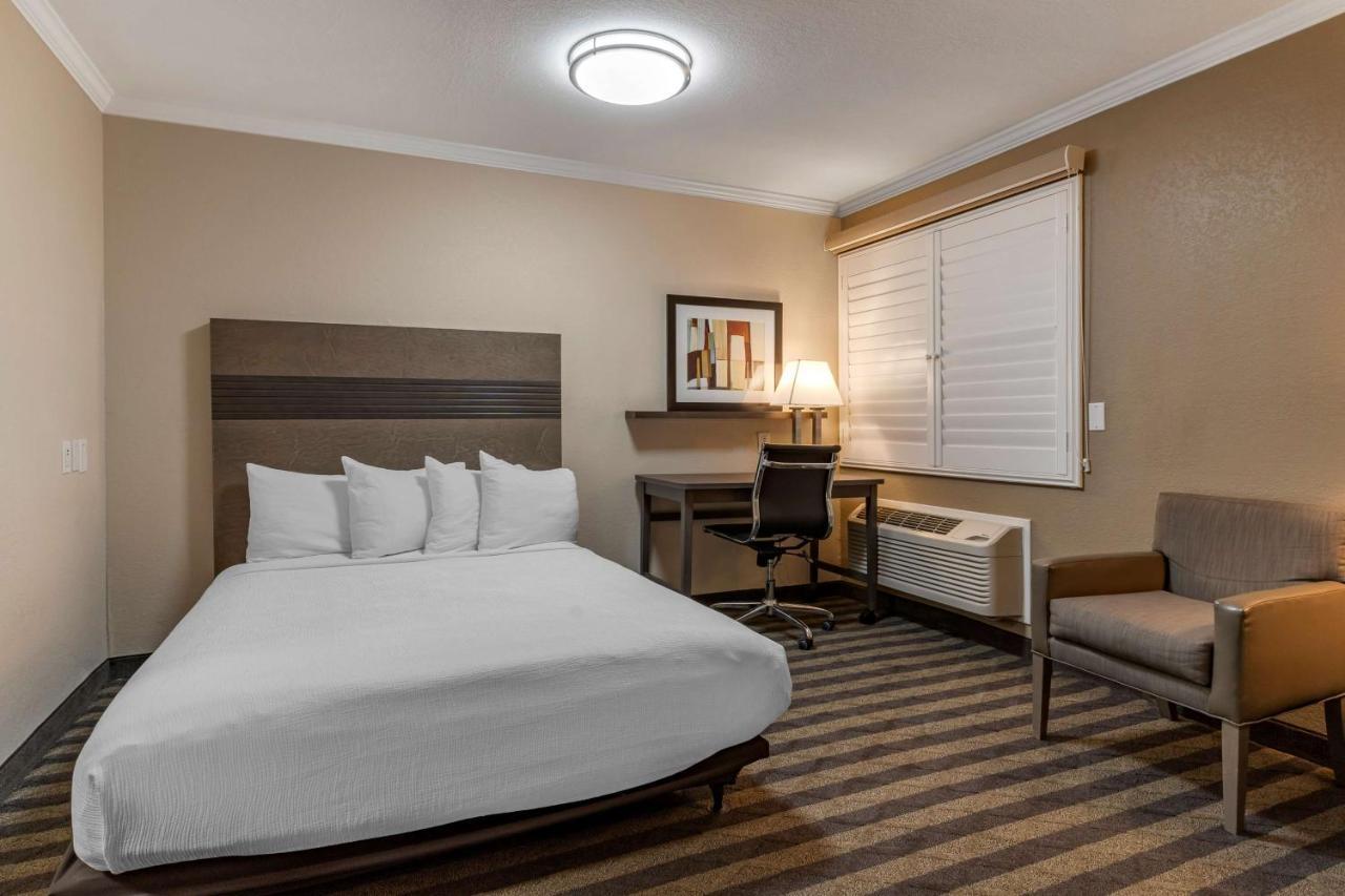 Best Western Silicon Valley Inn Саннивейл Экстерьер фото