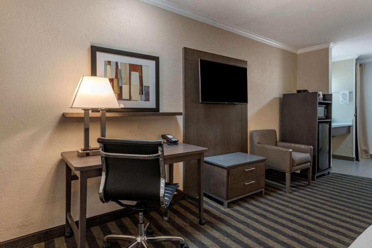 Best Western Silicon Valley Inn Саннивейл Экстерьер фото