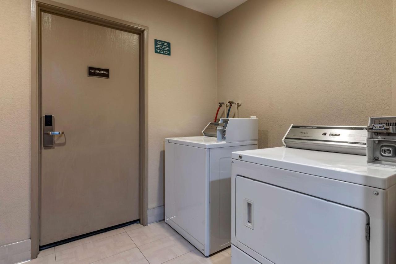 Best Western Silicon Valley Inn Саннивейл Экстерьер фото