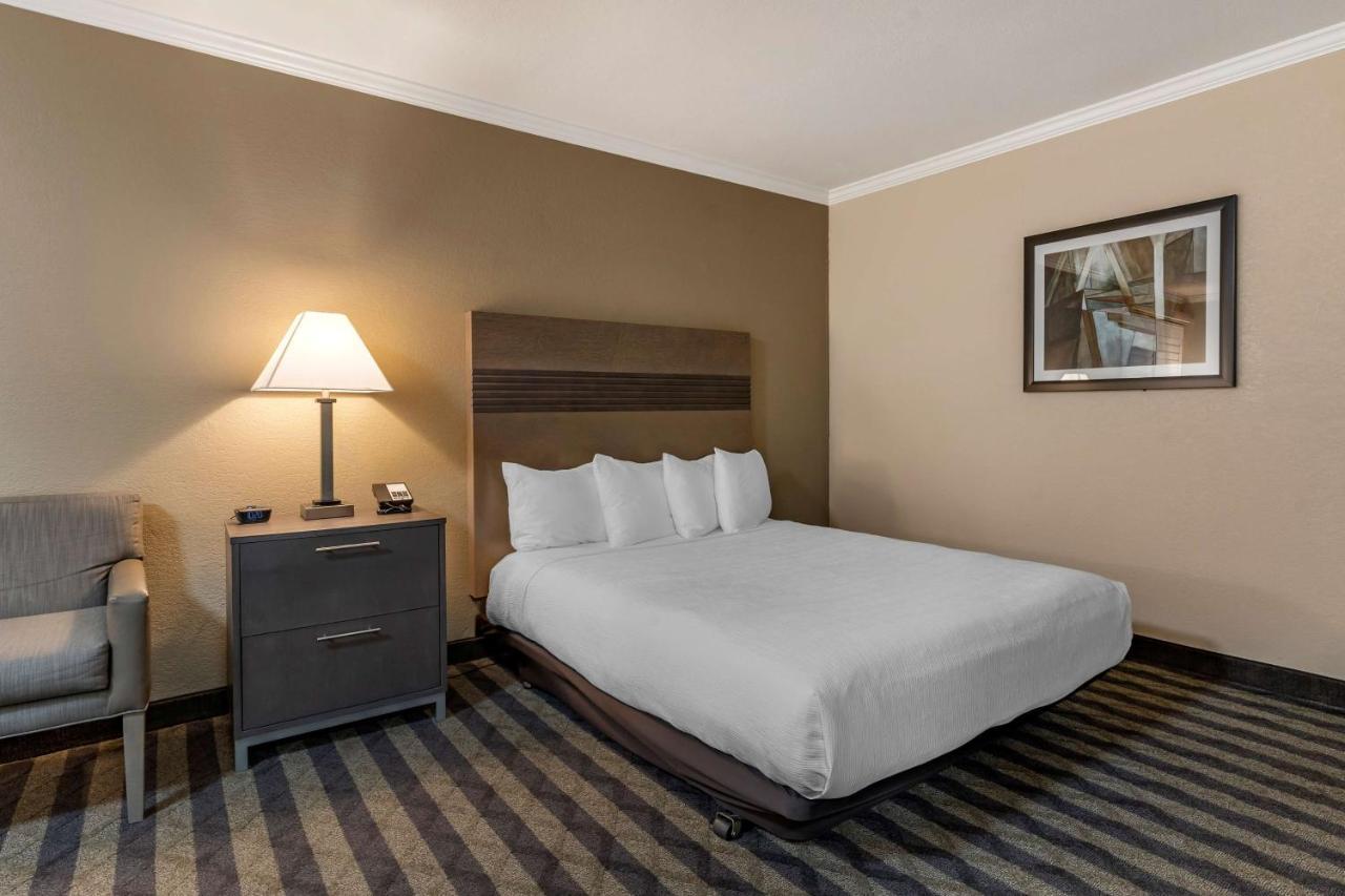 Best Western Silicon Valley Inn Саннивейл Экстерьер фото