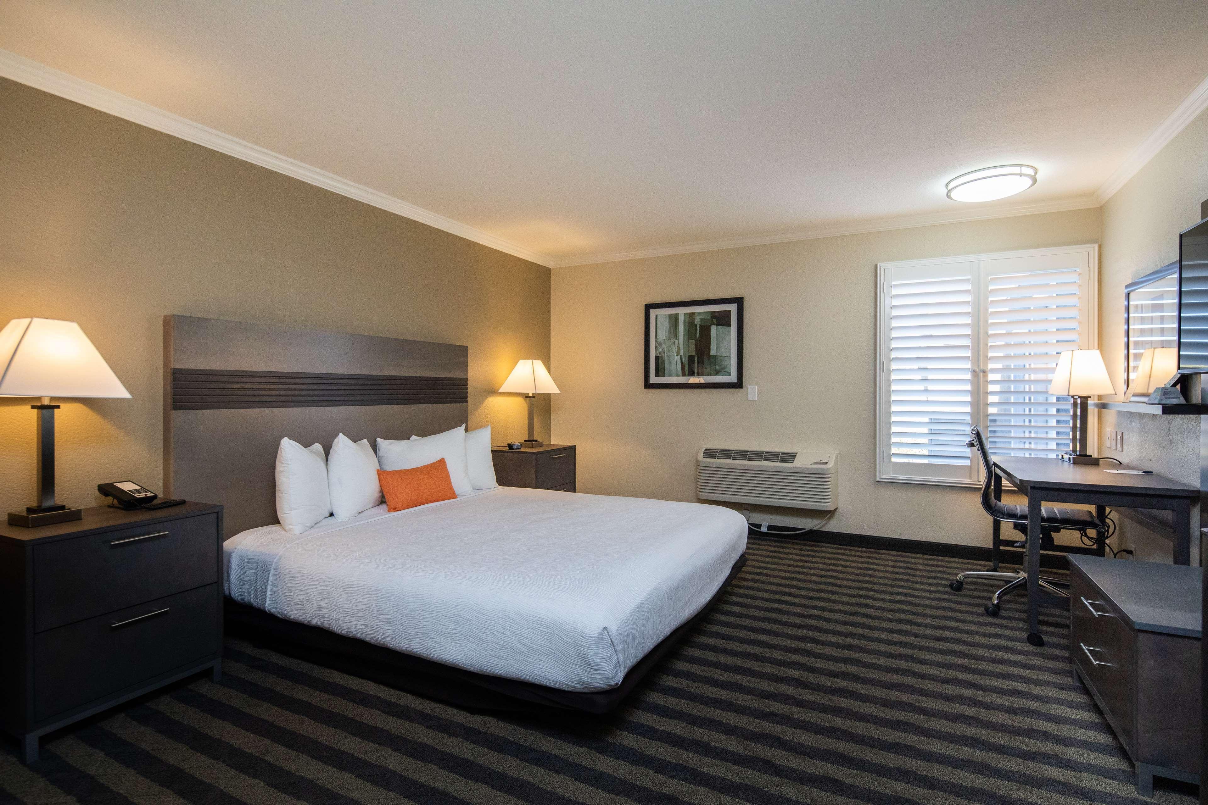 Best Western Silicon Valley Inn Саннивейл Экстерьер фото